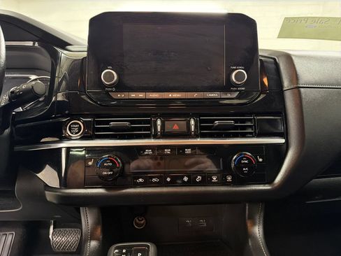 Used 2023 Nissan Pathfinder SV FWD image 22