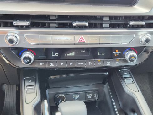 New 2025 Kia Telluride S image 16