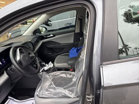 Used 2023 Volkswagen Taos S image 3