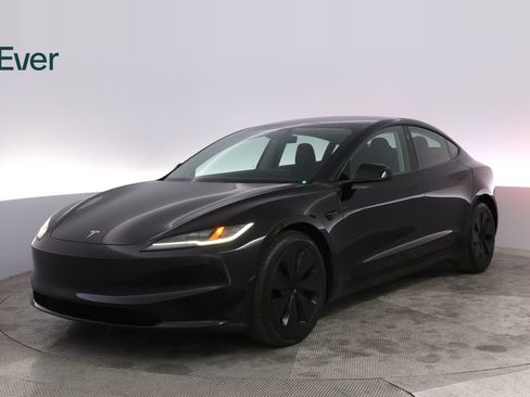 Used 2024 Tesla Model 3 Standard Range RWD image 2