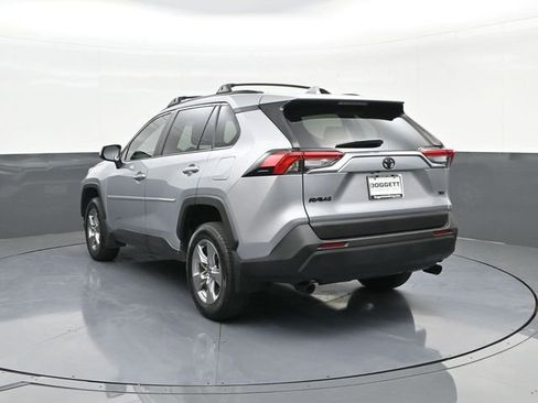 Used 2025 Toyota RAV4 XLE FWD image 8