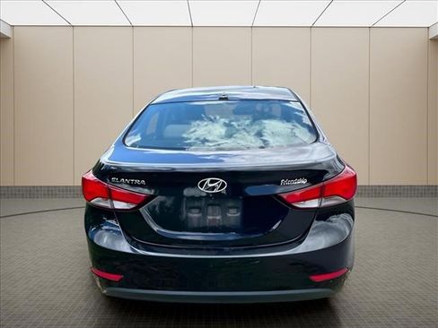 Used 2016 Hyundai Elantra SE w/ Option Group 02 FWD image 16