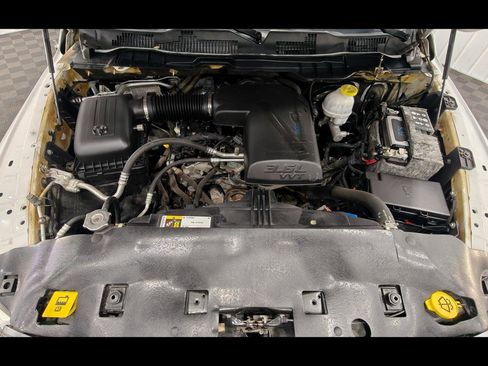 Used 2019 RAM 1500 ST w/ SXT Plus Group AWD/4WD image 44