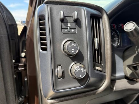 Used 2019 Chevrolet Silverado 2500 W/T AWD/4WD image 20
