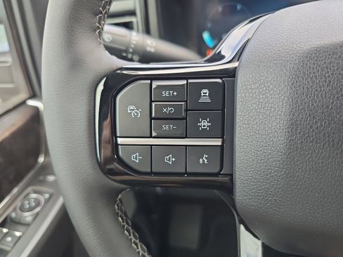 New 2026 Ford F250 Lariat w/ Black Appearance Package image 22