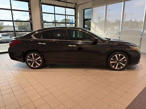 Used 2017 Nissan Altima 2.5 SR image 6