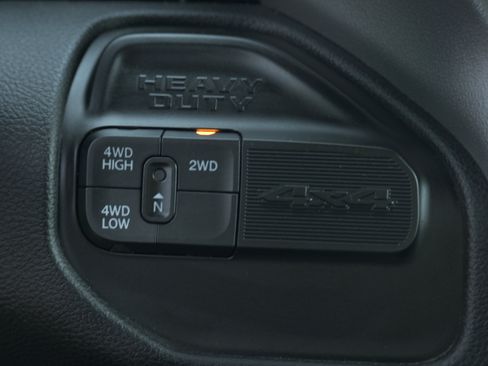 Used 2024 RAM 2500 Big Horn w/ Night Edition AWD/4WD image 22