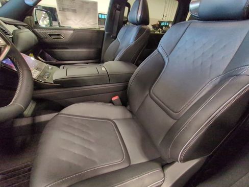 New 2026 INFINITI QX80 Autograph image 9