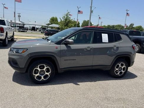Used 2022 Jeep Compass Trailhawk w/ Sun and Sound Group AWD/4WD image 3