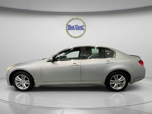 Used 2013 INFINITI G37 x Sedan w/ Premium Pkg AWD/4WD image 2