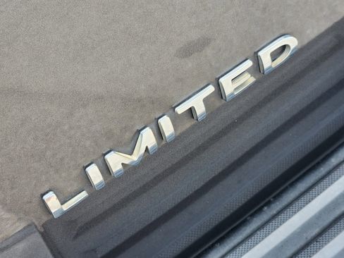 Used 2017 Ford Expedition EL Limited w/ Equipment Group 301A RWD image 12