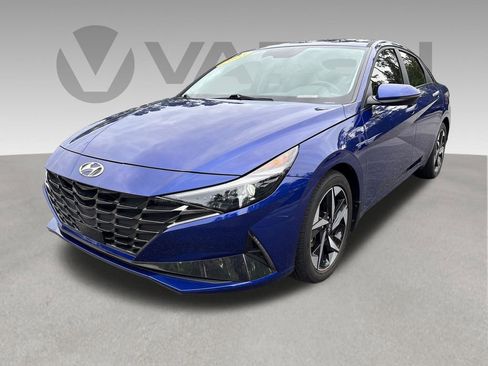 Used 2023 Hyundai Elantra Limited FWD image 4