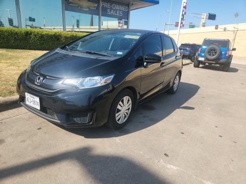 Used 2016 Honda Fit LX image 2