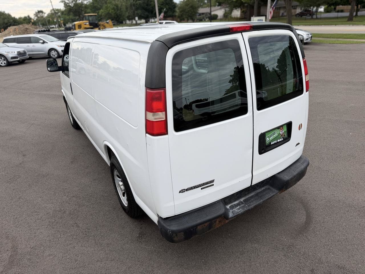 Used 2014 Chevrolet Express 1500 RWD image 13