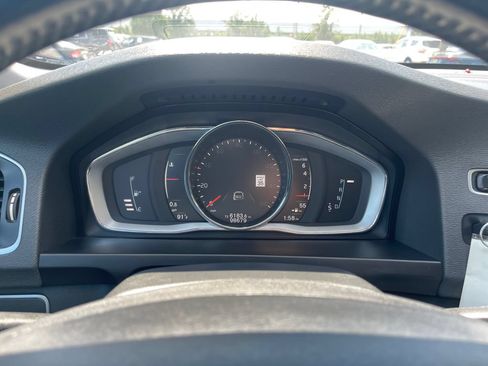 Used 2018 Volvo S60 T5 Inscription Platinum AWD/4WD image 25