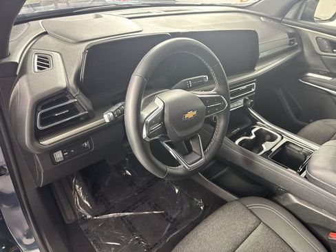 Used 2024 Chevrolet Traverse LT w/ LPO, Floor Liner Package FWD image 23