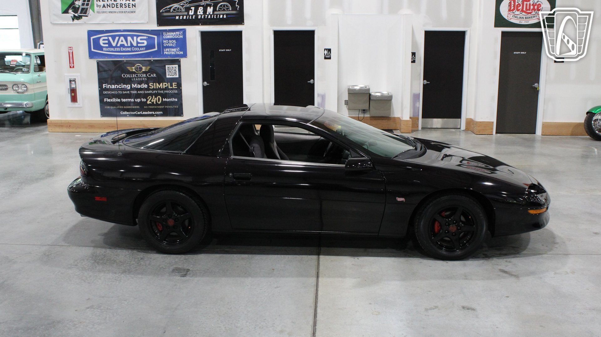 Used 1995 Chevrolet Camaro Z28 RWD image 33