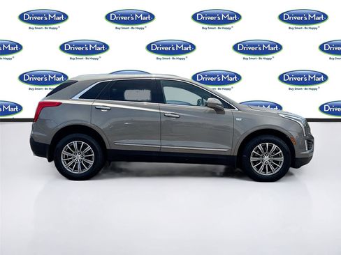 Used 2018 Cadillac XT5 Luxury w/ Driver Awareness Package image 9