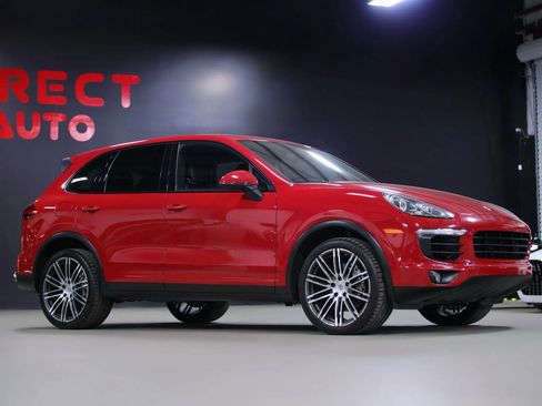 Used 2018 Porsche Cayenne S image 8