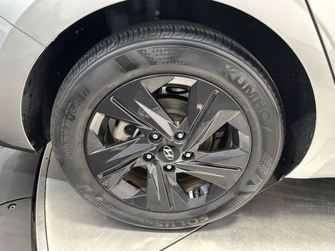 Certified 2021 Hyundai Elantra SEL FWD image 11