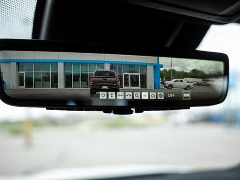 Used 2024 Toyota Highlander Platinum image 23