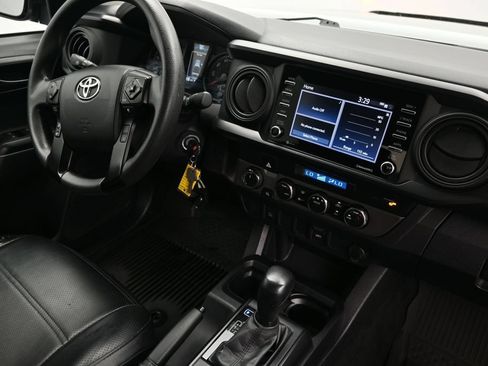 Used 2022 Toyota Tacoma SR AWD/4WD image 17