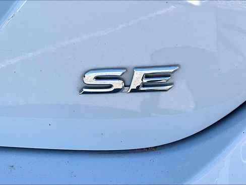Used 2023 Toyota Camry SE w/ Cold Weather Package image 8