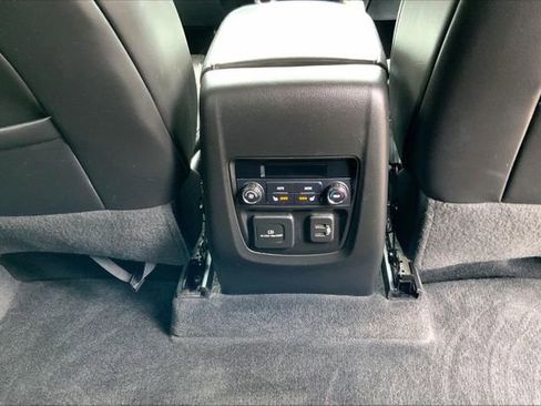 Used 2021 Buick Enclave Avenir AWD/4WD image 25