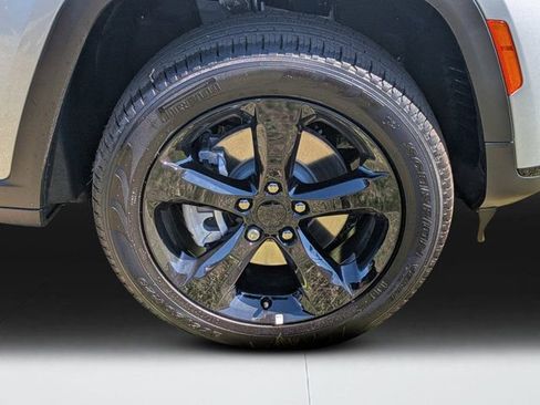 New 2025 Jeep Grand Cherokee L Limited w/ Black Appearance Package RWD image 9