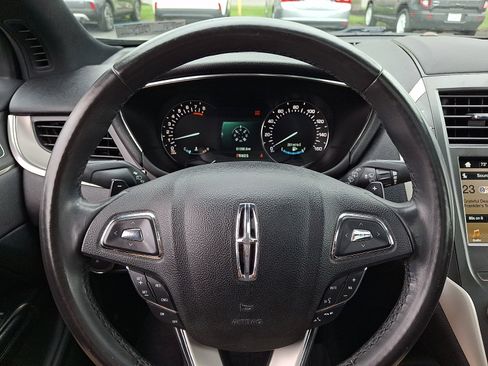 Used 2017 Lincoln MKC Select w/ Select Plus Package AWD/4WD image 21