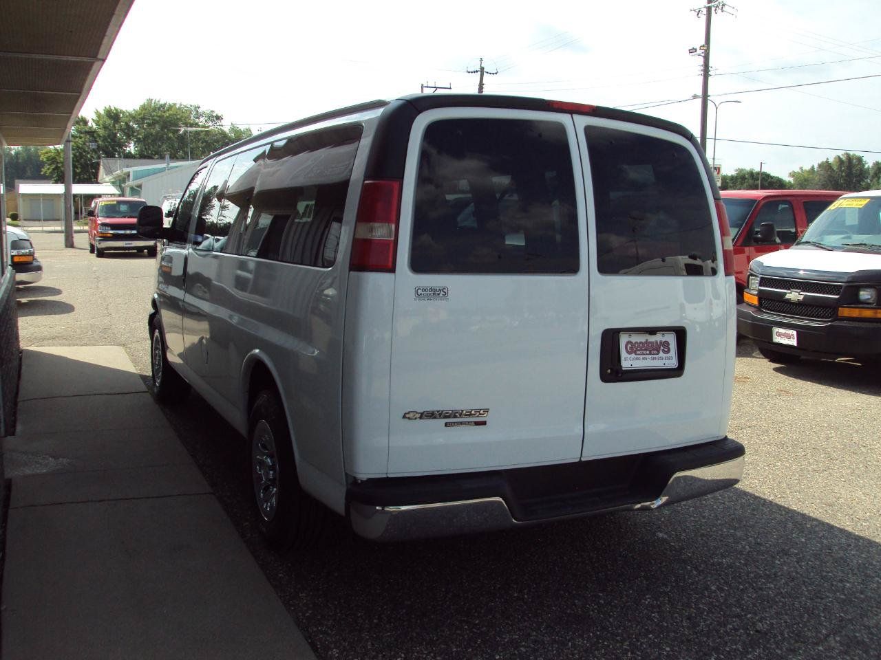 Used 2014 Chevrolet Express 1500 LT w/ LT Preferred Equipment Group AWD/4WD image 5
