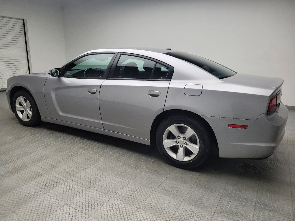 Used 2014 Dodge Charger SE w/ Connectivity Group RWD image 3