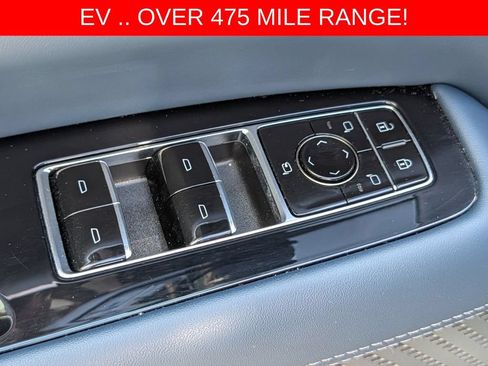 Used 2025 Cadillac Escalade IQ Luxury 2 w/ LPO, Premium Carpet Package AWD/4WD image 37