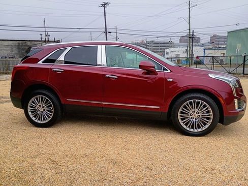 Used 2017 Cadillac XT5 Premium Luxury w/ Advanced Security Package image 15