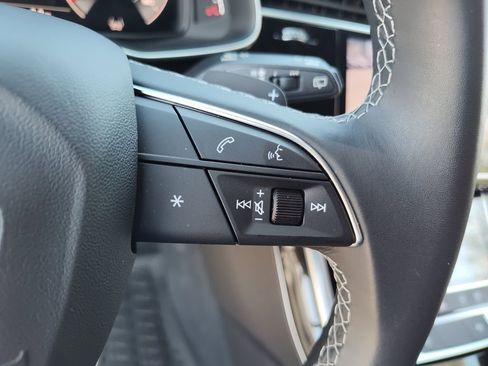 Certified 2025 Audi Q7 2.0T Premium w/ Convenience Package image 26