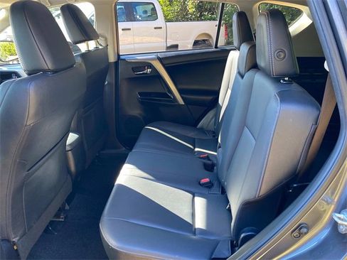 Used 2018 Toyota RAV4 Limited image 10