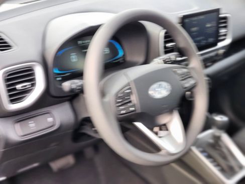 New 2026 Hyundai Venue SE image 19