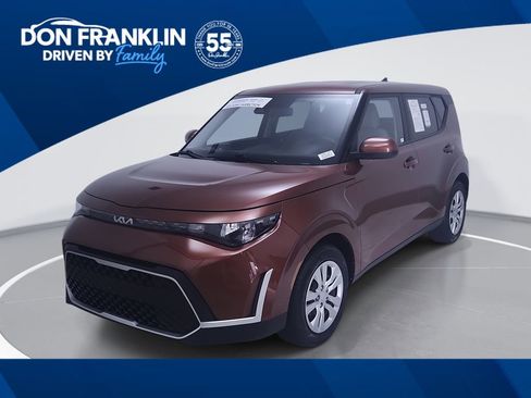 Certified 2024 Kia Soul LX FWD image 1