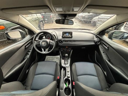 Used 2018 Toyota Yaris iA FWD image 8