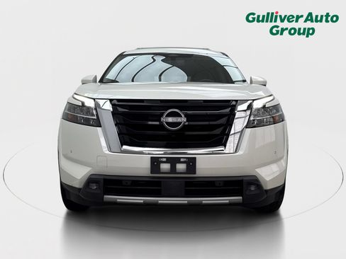 Used 2022 Nissan Pathfinder SL FWD image 14