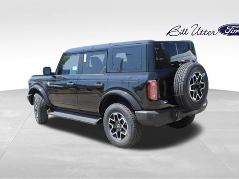New 2026 Ford Bronco Outer Banks AWD/4WD image 4