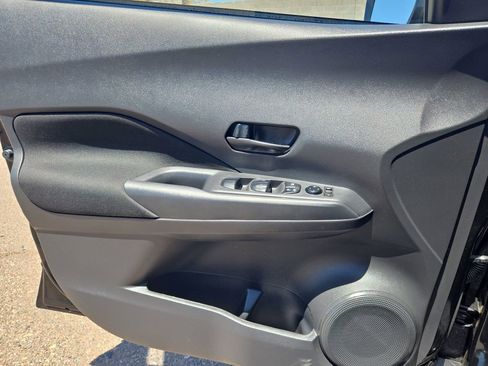 Certified 2025 Nissan Kicks Play S FWD image 25