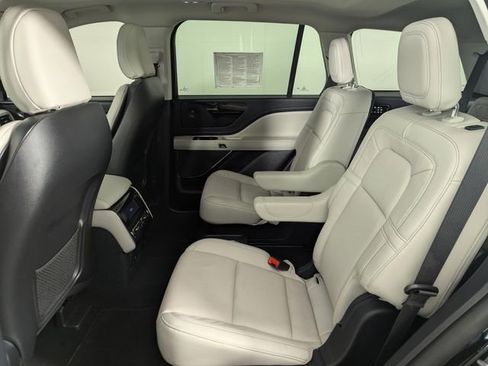 Used 2025 Lincoln Aviator Reserve w/ Jet Appearance Package AWD/4WD image 22