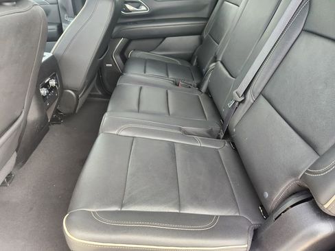 Used 2024 GMC Yukon XL SLT image 30