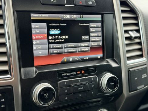 Used 2015 Ford F150 Platinum w/ Equipment Group 701A Luxury image 13