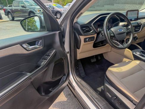 Used 2022 Ford Escape SEL FWD image 15