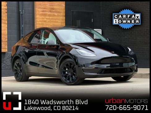 Used 2023 Tesla Model Y Long Range AWD/4WD image 1