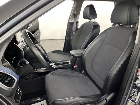 Used 2023 Kia Seltos S FWD image 15