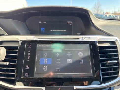 Used 2017 Honda Accord EX image 14