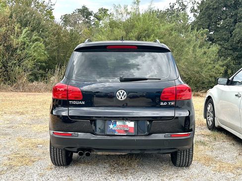 Used 2016 Volkswagen Tiguan S FWD image 5